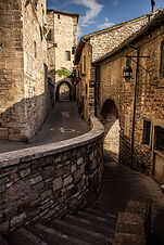alley-6583471_1280.jpg