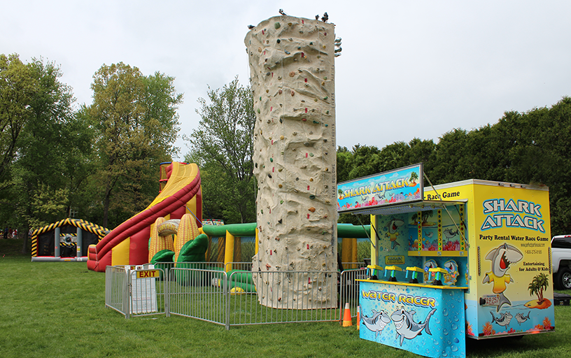 Thumbnail: Rock Wall
