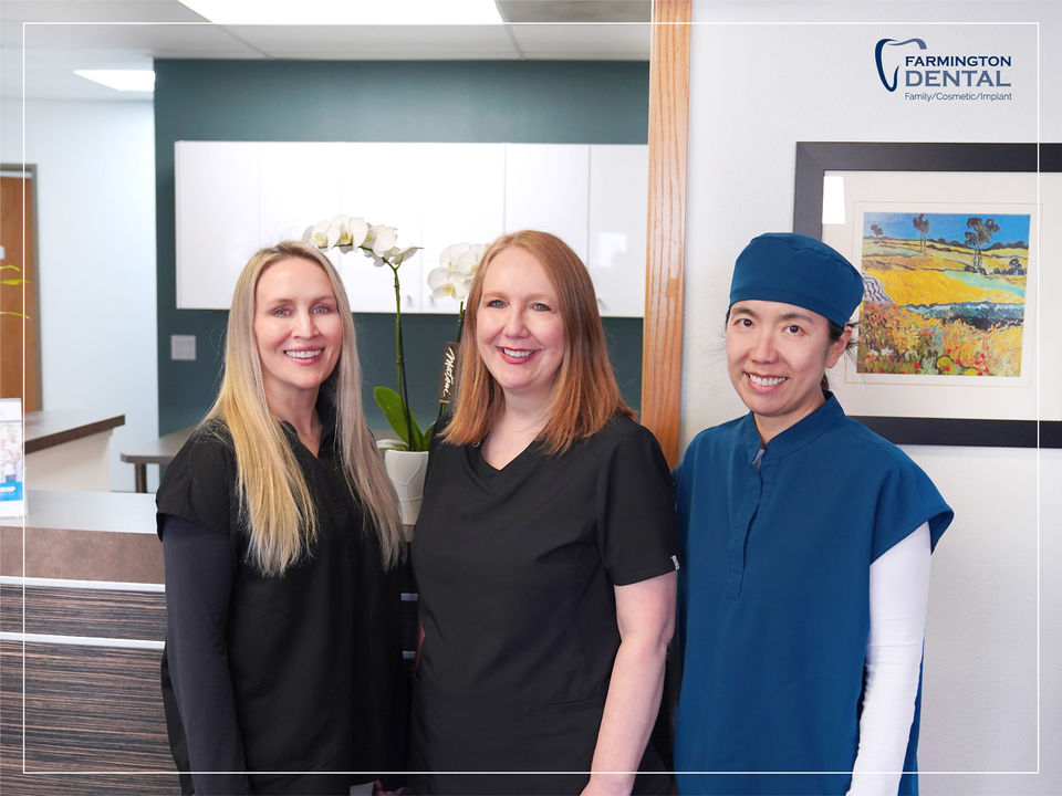 Farmington Dental Care in Beaverton, OR 97005 Implants, Family, Cosmetic Dentist - Dental Checkup, Cleaning & Examinations, Crowns, Bridges, Implants, Restorations, Veneers & Laminates, Bonding, Fillings, Dentures, Partial Dentures, Teeth Whitening, Tooth Extractions, Kid Friendly Dentist, Periodontics, Root Canal Therapy, Sedation, Inlays & Onlays, Dental Sealants, Oral Cancer Screening