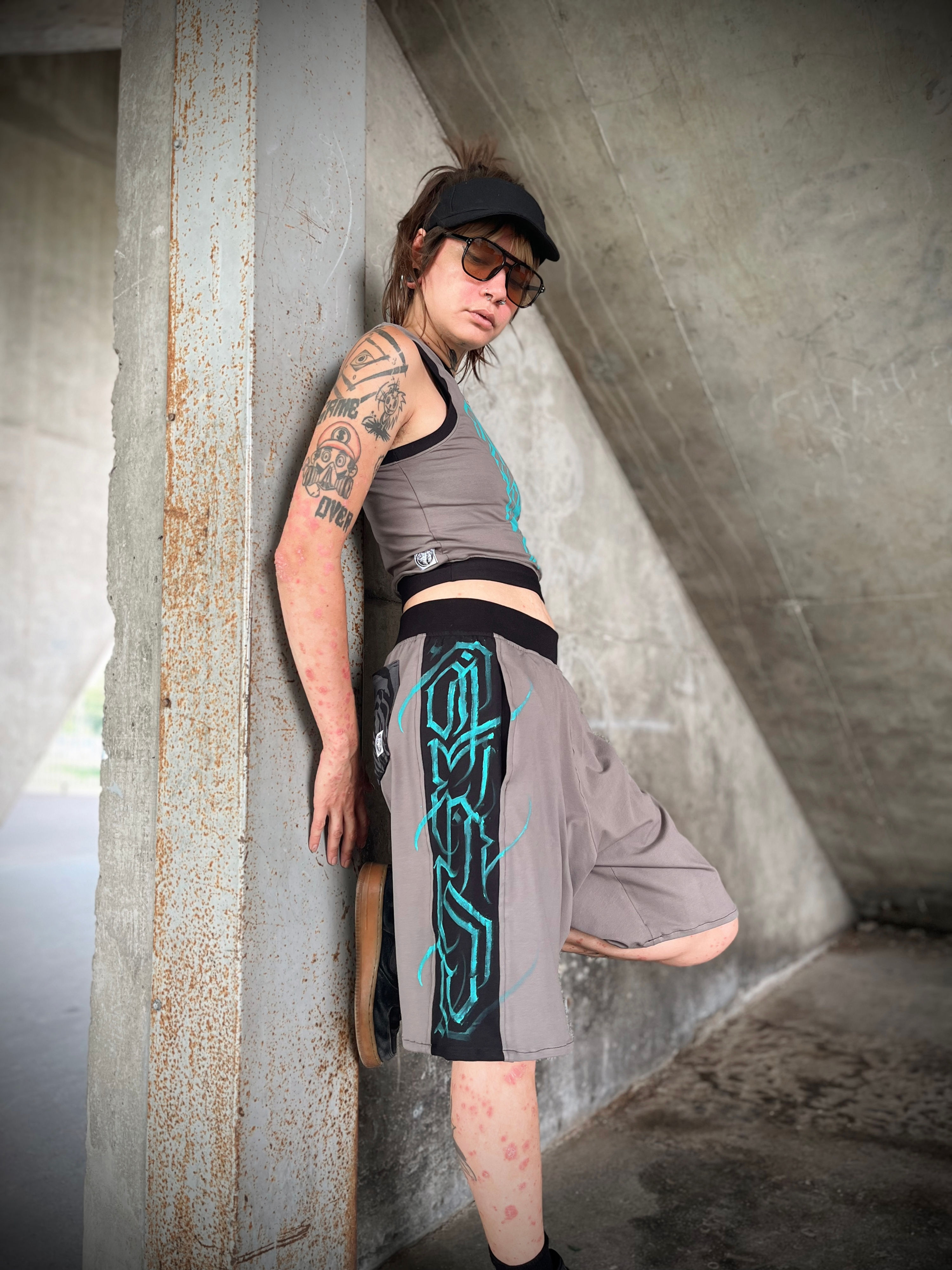 Fat short Lou X Fark