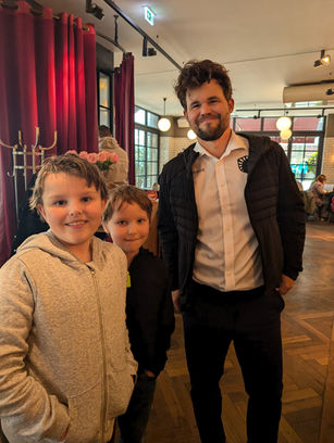 Foto mit Magnus Carlsen - Grenke Open 2026