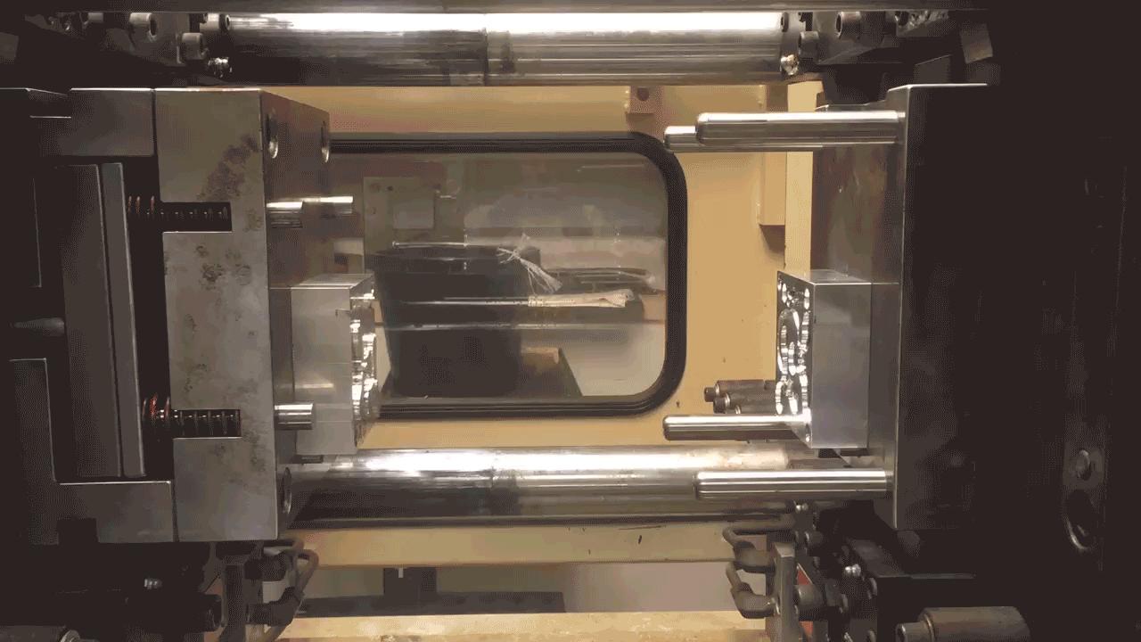 Injection-Molding.gif