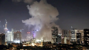 Irã ataca Tel Aviv com bombas de fragmentação após morte de Ali Larijani