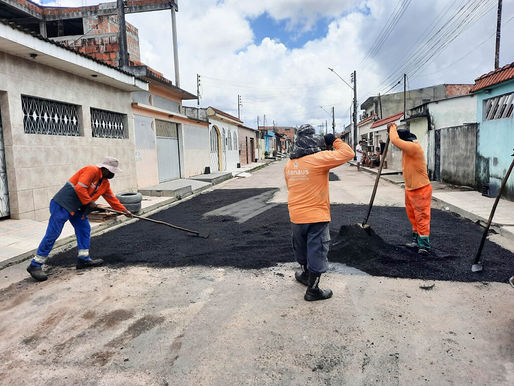 Prefeitura de Manaus realiza obras de revitalização asfáltica na zona Norte