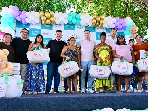 Prefeito David Almeida entrega mais 400 kits do programa ‘Mãe Manauara’ e consolida política de cuidado familiar desde o pré-natal