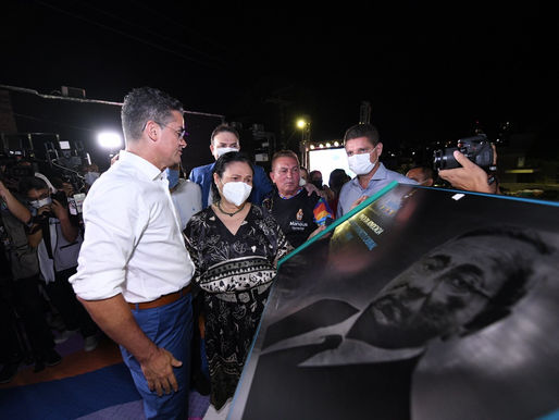 Prefeito David Almeida entrega praça da advocacia Dr. Alberto Simonetti Cabral Filho