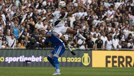 É festa! Com 63 mil torcedores e golaço de Getúlio, Vasco vence o líder Cruzeiro no Maracanã