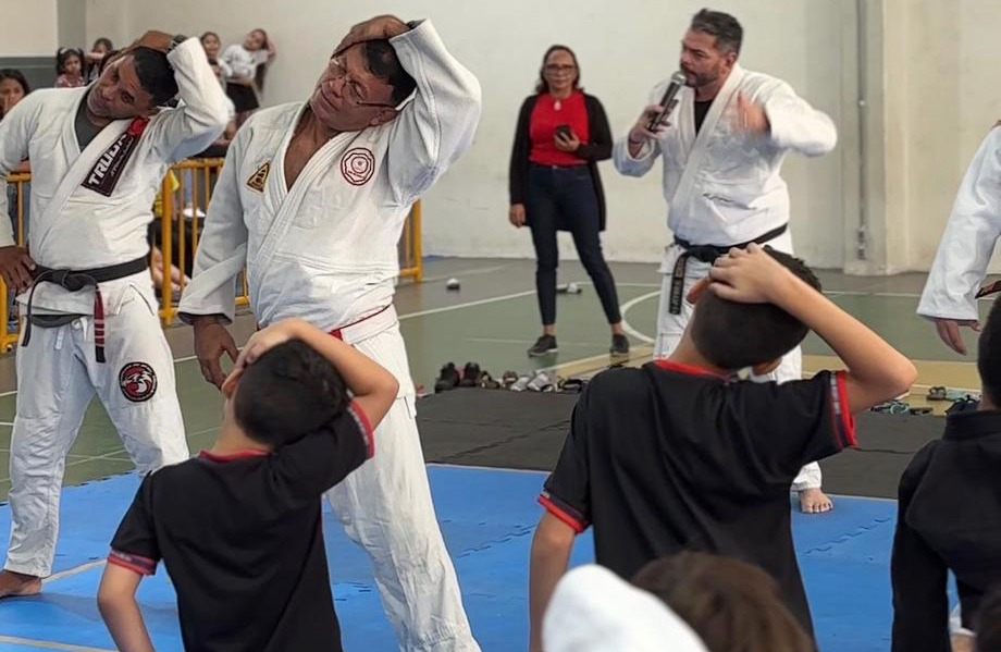 Prefeitura de Manaus realiza aula inaugural do projeto ‘Aprender Lutando’ no Cime Lúcia Almeida