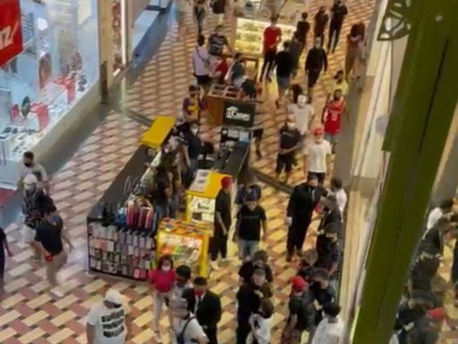 (VÍDEO) Galerosos marcam 'rolezinho' no Manauara Shopping e causam confusão generalizada