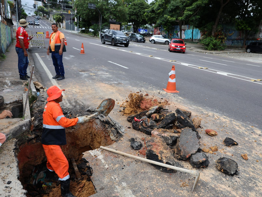 Com ação rápida, Prefeitura de Manaus corrige rompimento e recupera drenagem na avenida Umberto Calderaro Filho