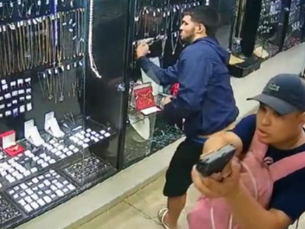 'Operação Ouro de Tolo': Polícias do Amazonas deflagram ação para identificar envolvidos em assalto à joalheria no Centro de Manaus