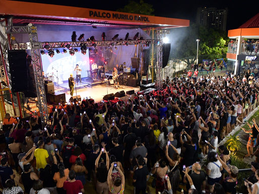 Casa de Praia Zezinho Corrêa recebe neste domingo o artista Tom Cleber