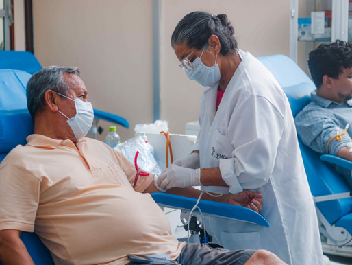 Com estoques em nível crítico, Hemoam convoca doadores de sangue