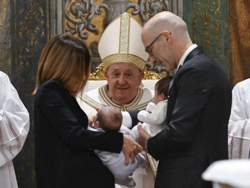 Papa Francisco condena e pede proibição da barriga de aluguel: "considero deplorável"