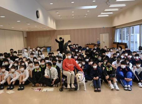 大和青藍高校介助犬学習会の模様を報告!!