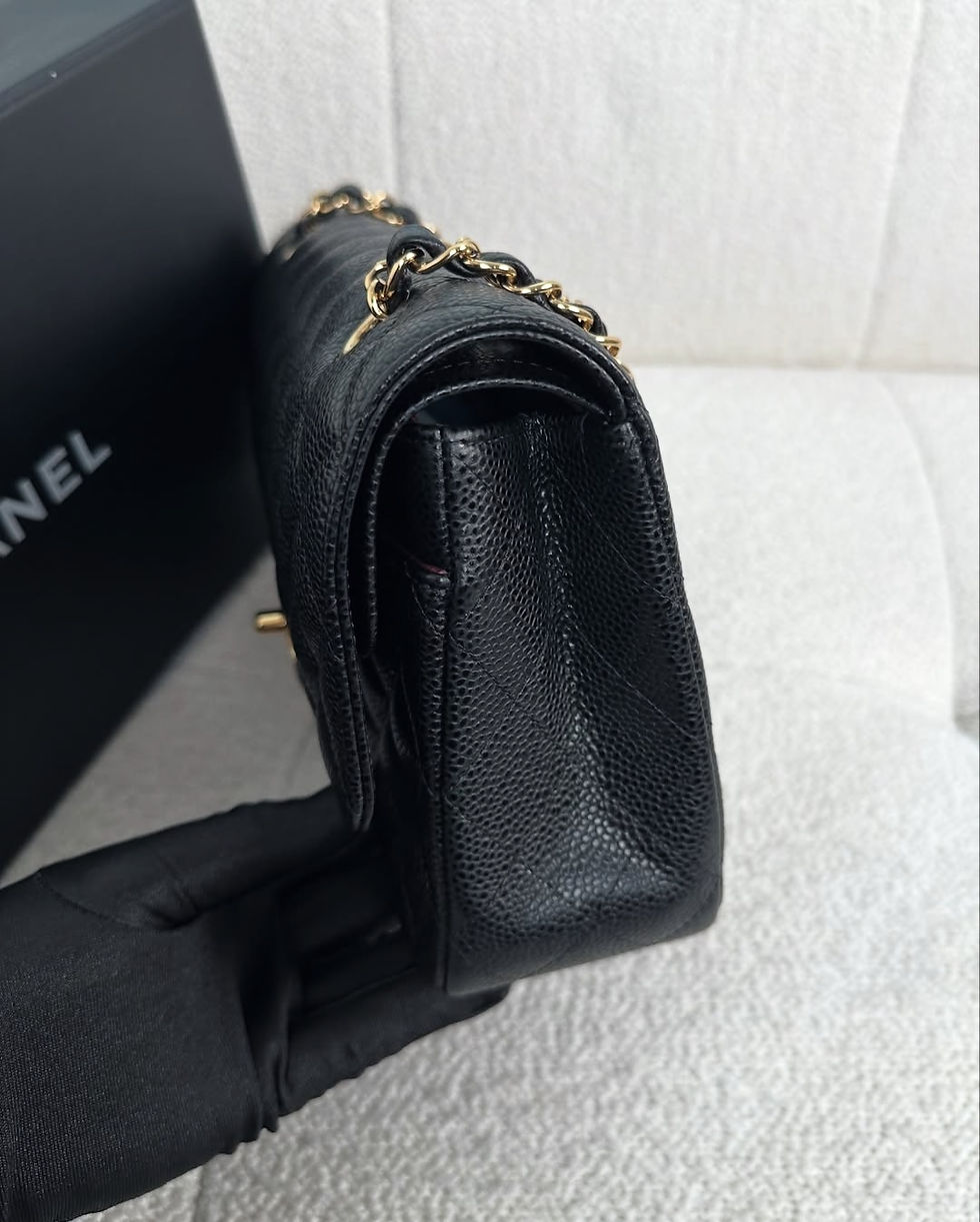 Thumbnail: Chanel Black Classic Flap Medium GHW (2019)