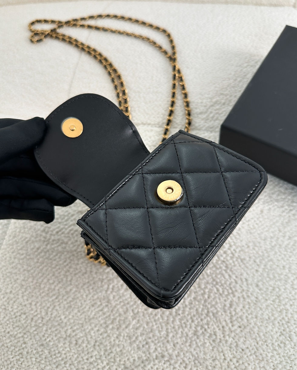 Thumbnail: Chanel Card Holder With Chain GHW