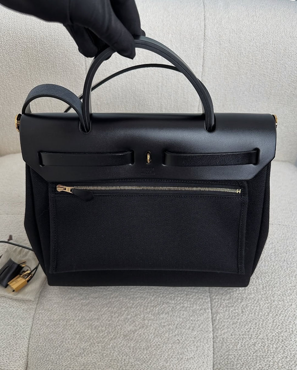 Thumbnail: Hermes Herbag 31 Zip Noir (2024)