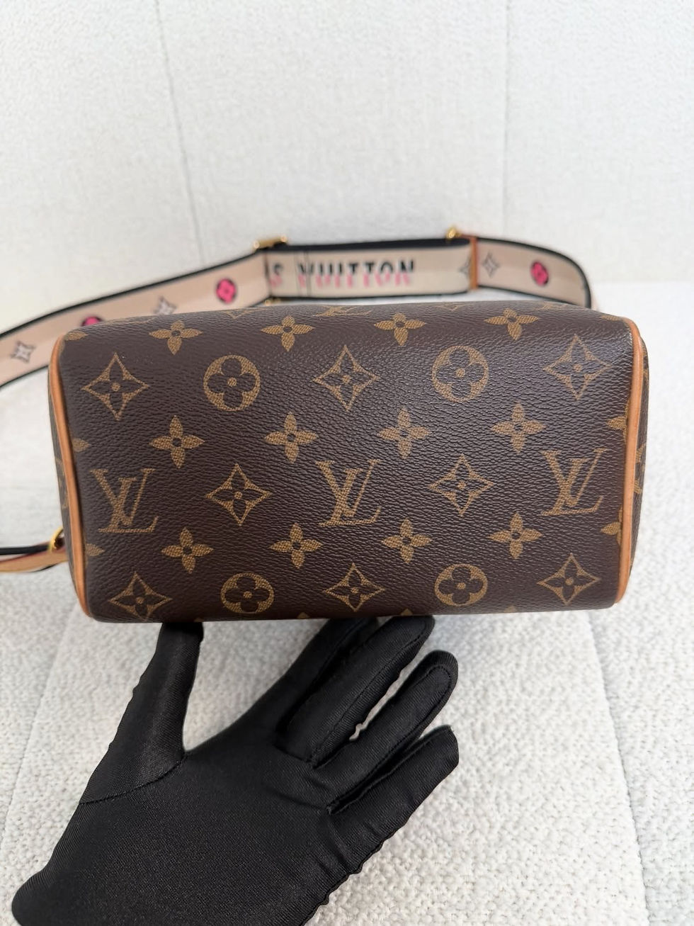 Thumbnail: Louis Vuitton Speedy 20 Monogram