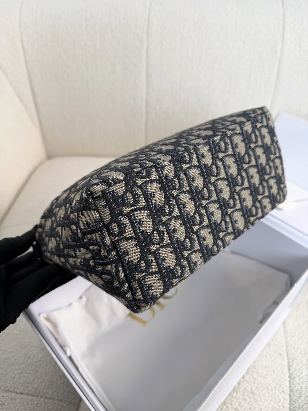 Thumbnail: Dior Medium DiorTravel Nomad Pouch (2025)