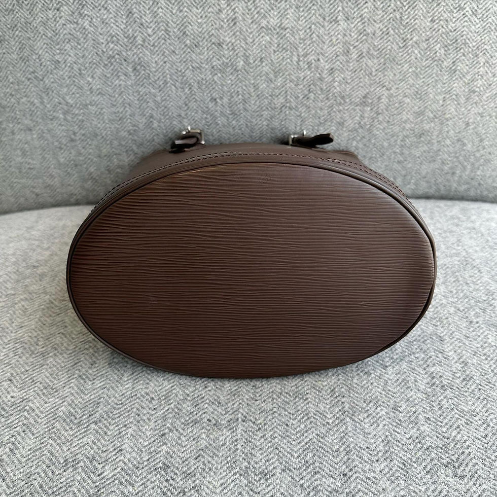 Thumbnail: Louis Vuitton Brown EPI Vintage Bucket Bag （2003）