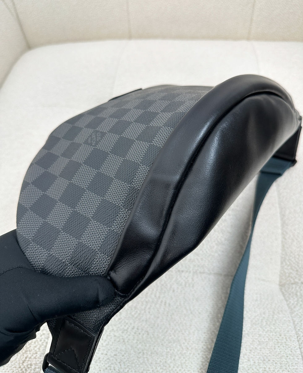 Thumbnail: Louis Vuitton Full Set Damier Graphite Discovery Bumbag (2021)