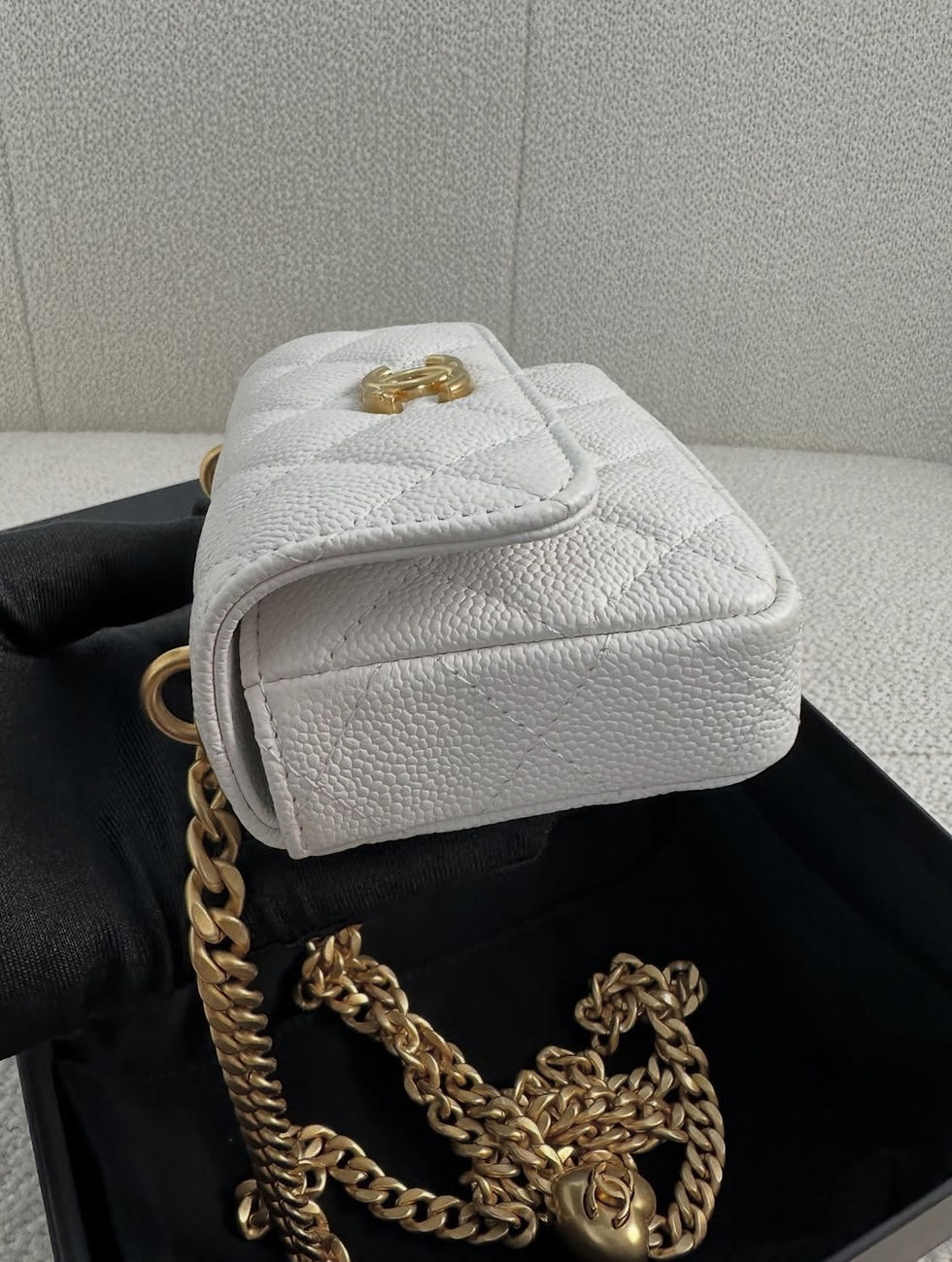 Thumbnail: Chanel Sweetheart Mini Chain Wallet (2023)