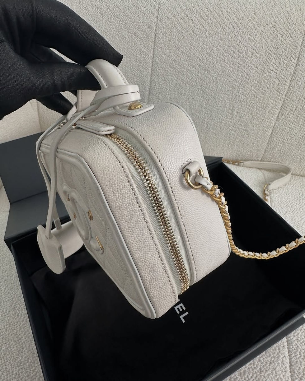 Thumbnail: Chanel Cream White Filigree Small (2019)