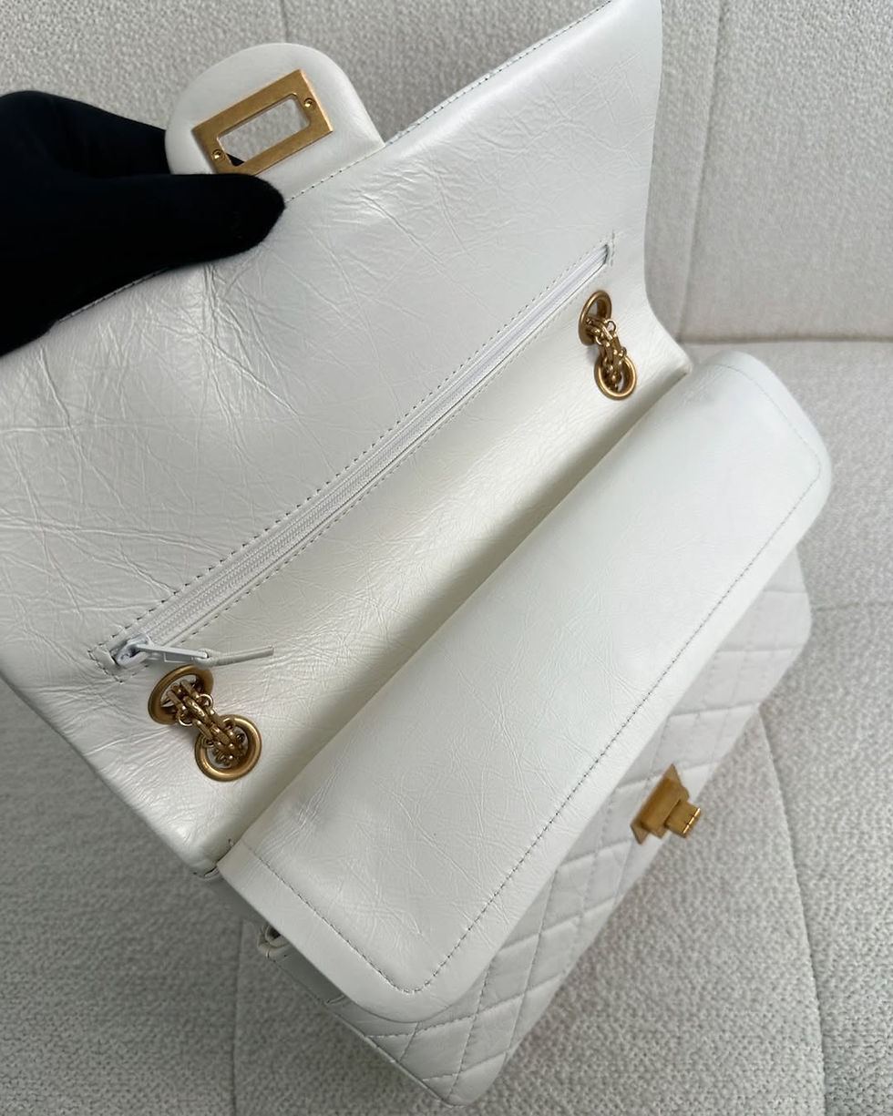 Thumbnail: Chanel Full Set White Reissue 226 (2022)