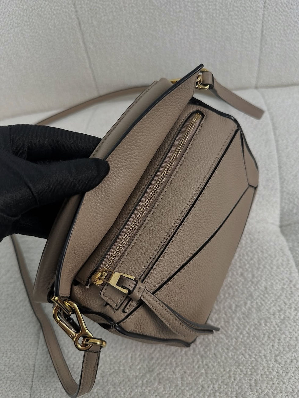 Thumbnail: Loewe Mini Puzzle Sand GHW (2022)