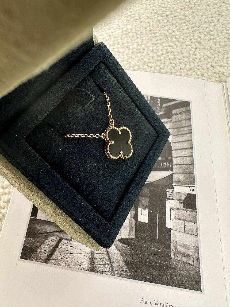 Thumbnail: Van Cleef &Arpels Vintage Alhambra Pendant Onyx (2018)