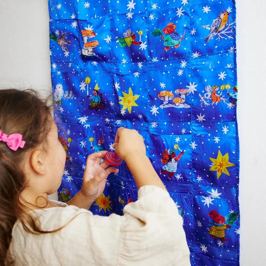 Miniaturbild: Christmas Advent Calender Illustrated by Phoebe Wahl from Sarah's Silks