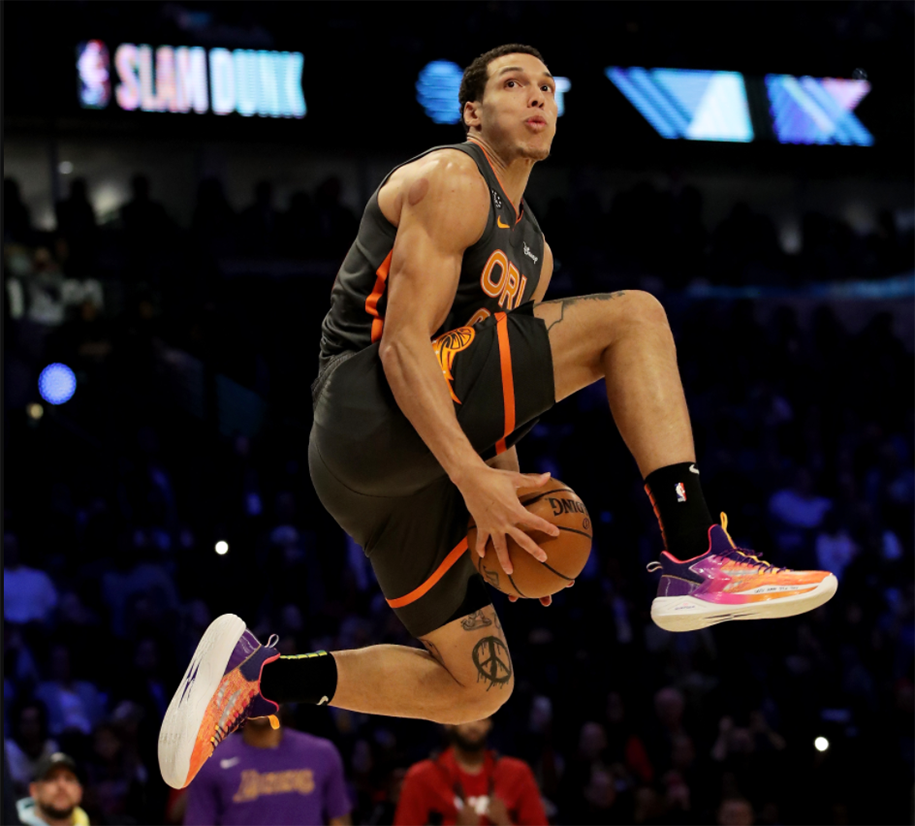 Aaron Gordon dự Slam Dunk Contest cùng mẫu giày mới toanh từ nhãn hàng Trung Quốc 361 Degrees. |JP88