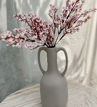 The grey vase.jpeg