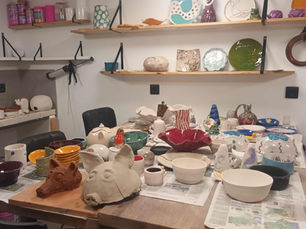 Cours de poterie, émaillage, engobe
