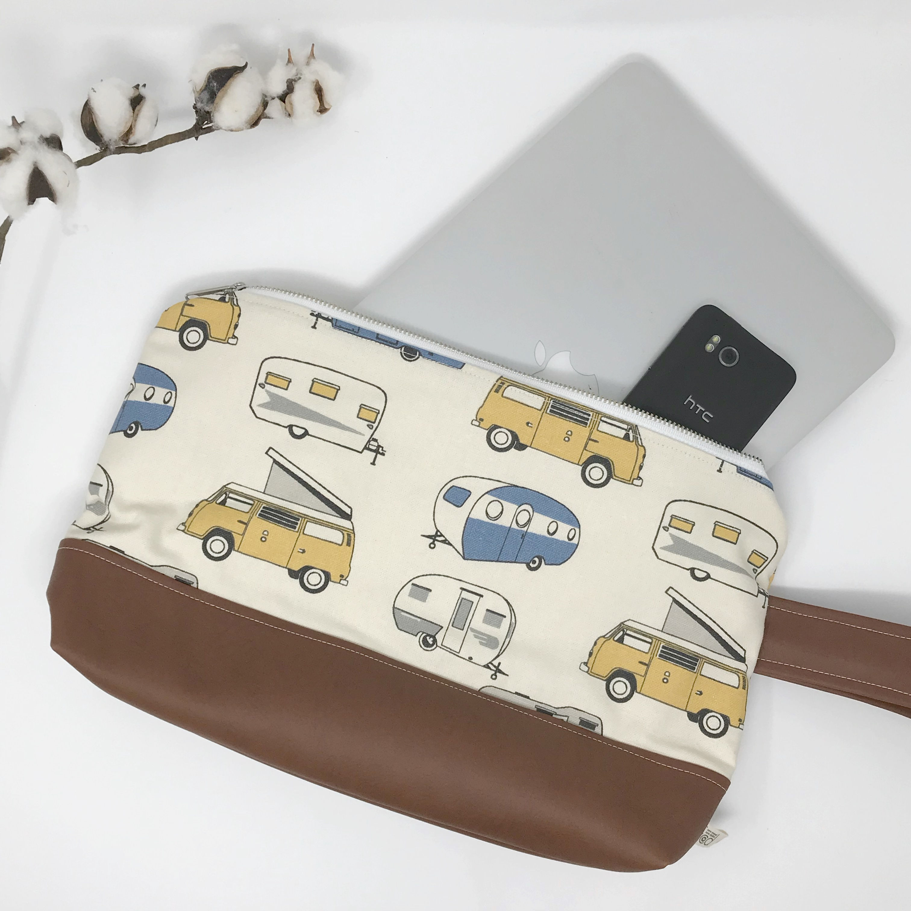 Camper | Medium Wristlet