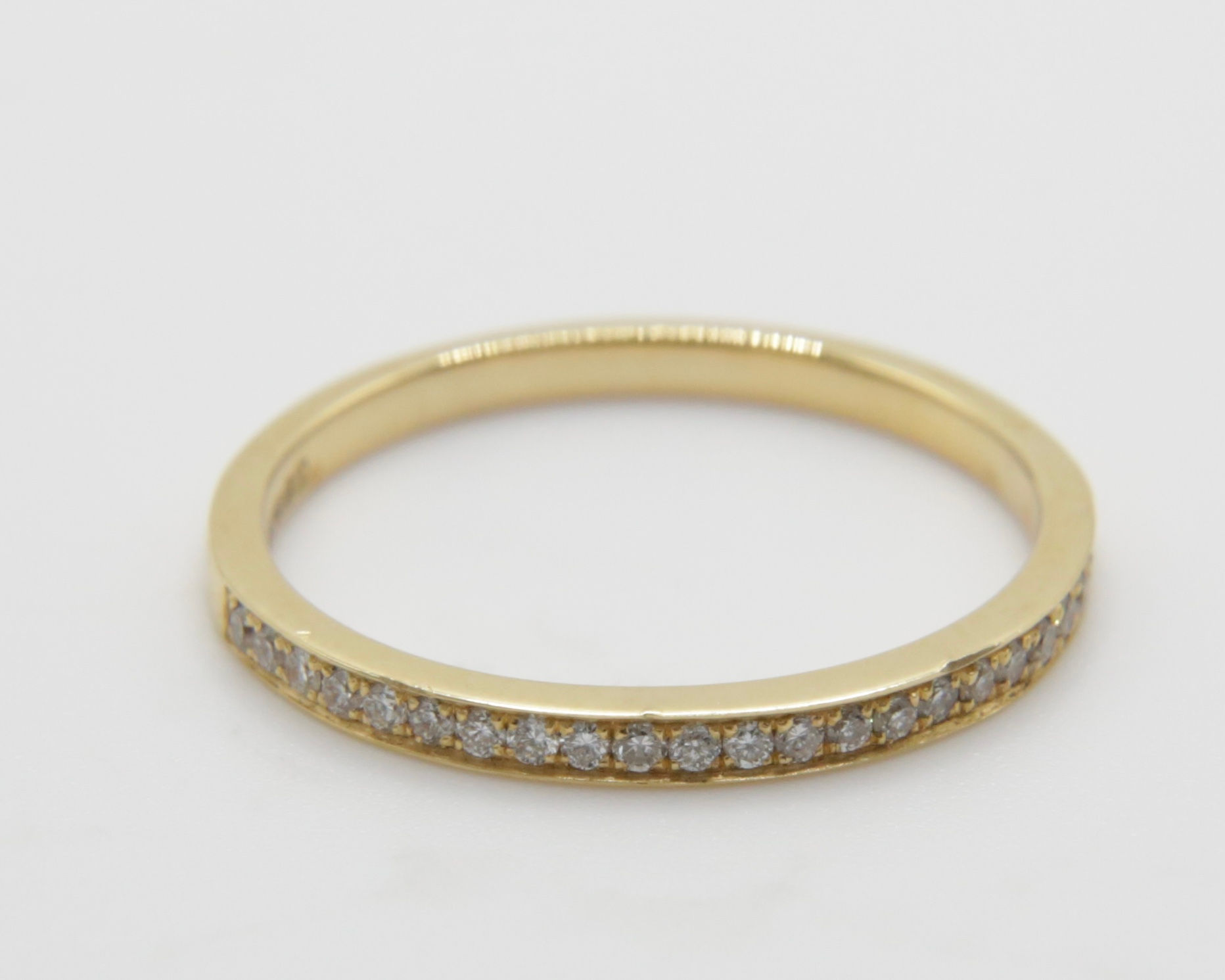 0.13ct DIAMOND HALF ETERNITY YELLOW GOLD RING