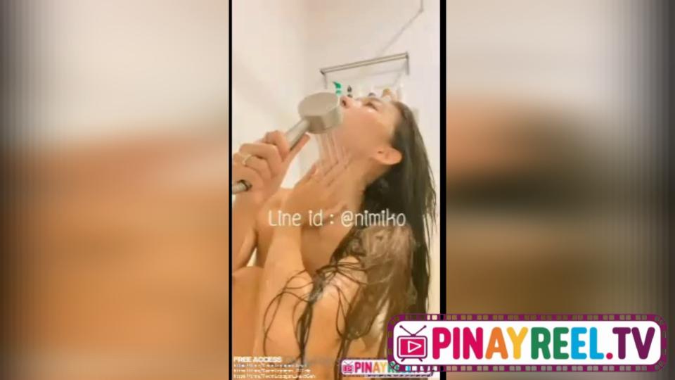 Si Layla napaupo sa sobrang sarap ng malaking mangga ni Carter na hinog na hinog at puno ng tamod