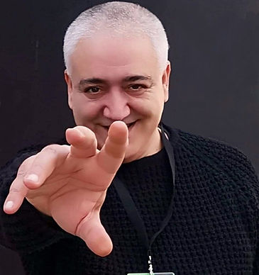 press foto Costas Zapas.jpg