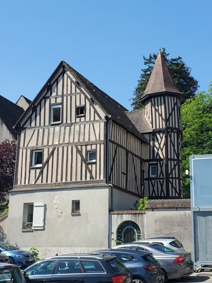 chartres-maisons-colombages-tour