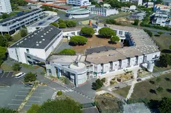 video-drone-chartres-batiment