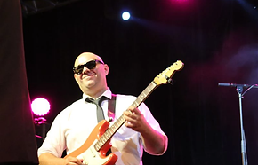 Thibault Roussel Guitare.png