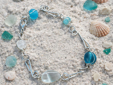 Gifts of Love - Sea Glass Bracelet