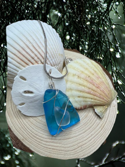 N-2067 Turquoise and white mist glass pieces wrapped in silver wire Pendant