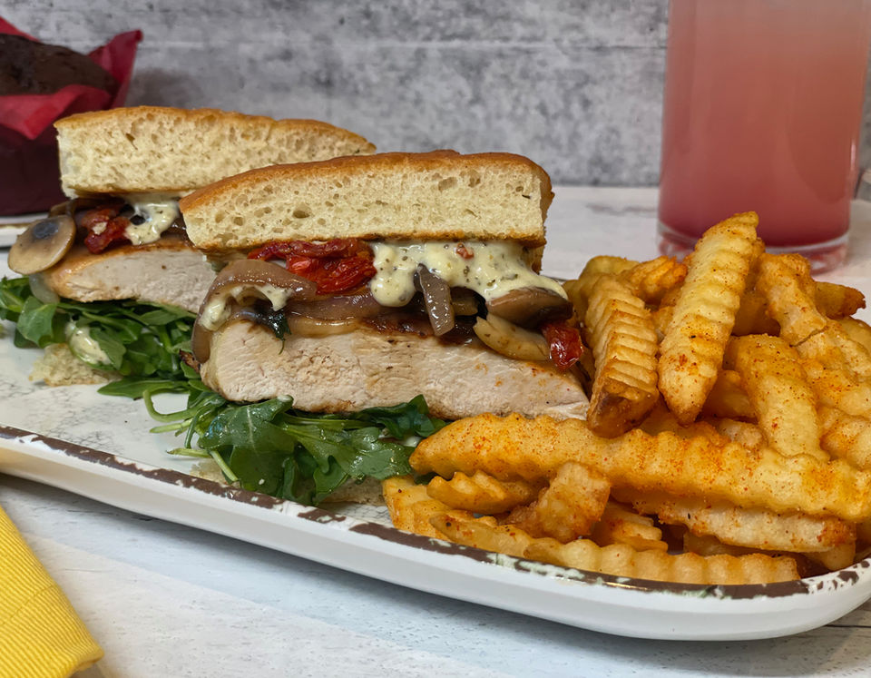 Chicken Pesto Sandwich.jpeg