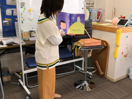 第一回読み聞かせ会を開催しました。