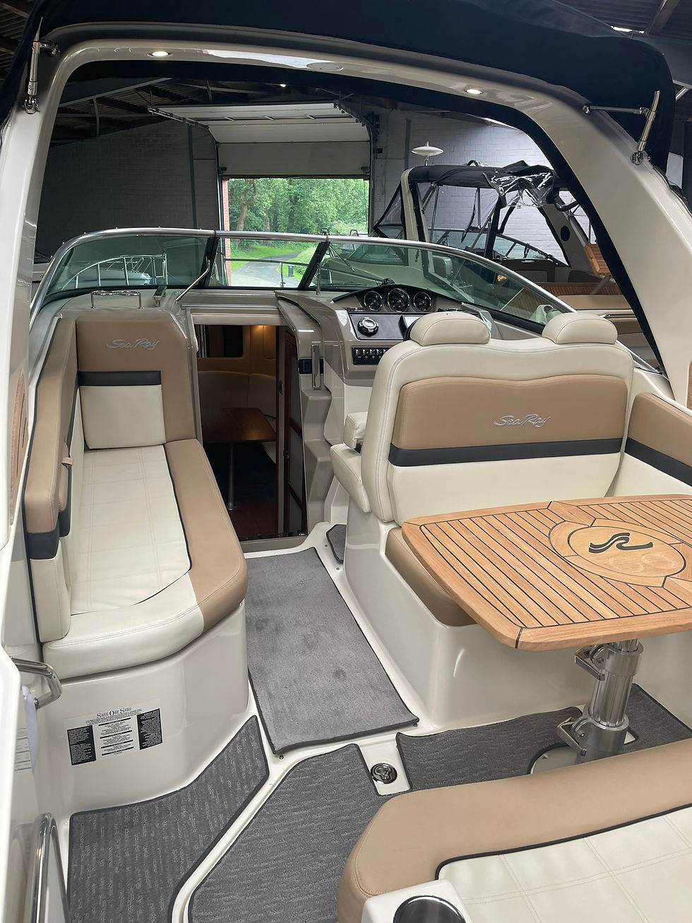 Miniaturbild: Sea Ray 265 Sundancer