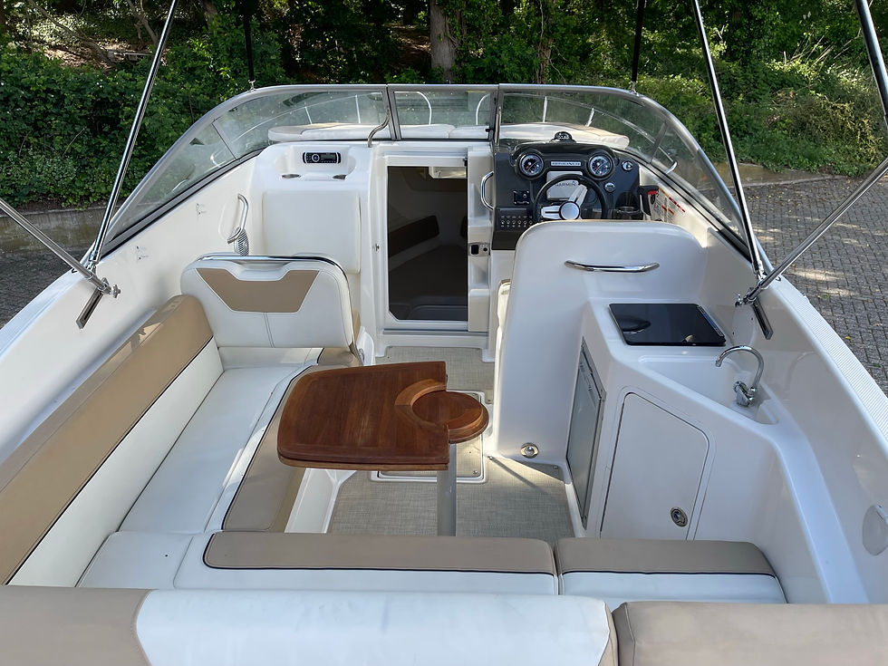 Miniaturbild: Bayliner 742