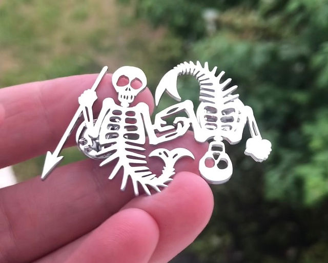 Mermaids Pin: €11/£9.50