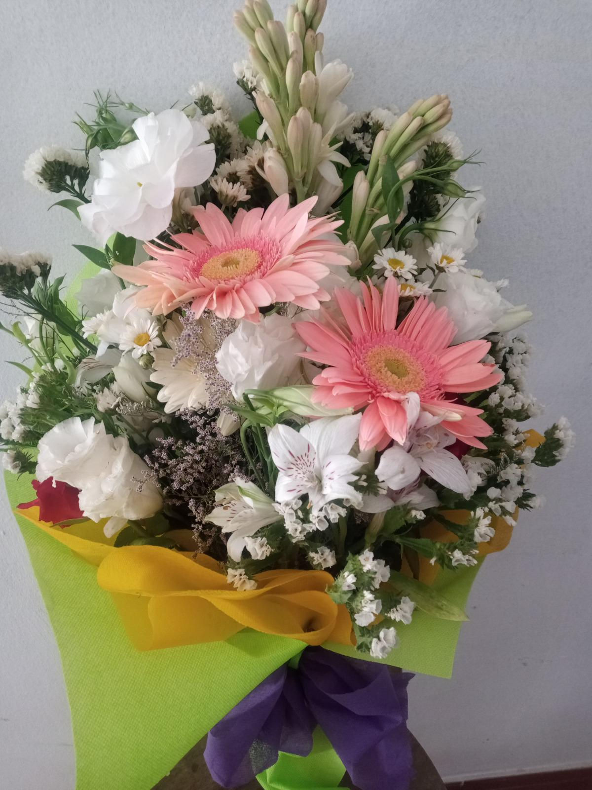 Ramo Variado de Estación – Tamaños Personalizados